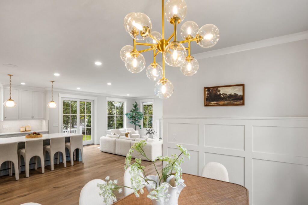Dining area at 640 Poponessett Road